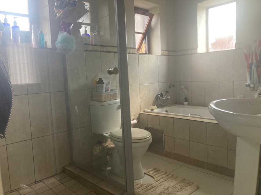 3 Bedroom Property for Sale in Waterval East North West